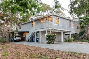 138 69th Ave N in St. Petersburg, FL - Building Photo
