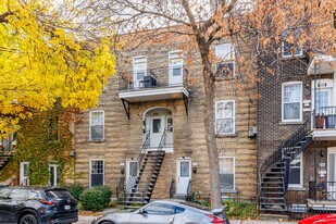2128 De Villiers Rue in Montréal, QC - Building Photo