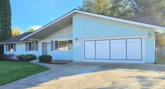 6816 89th Pl NE in Marysville, WA - Building Photo