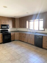 48 Powder House Blvd in Somerville, MA - Building Photo - Building Photo