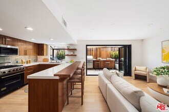 831 14th St in Santa Monica, CA - Building Photo - Building Photo