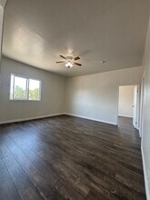 1581 1/2 W 36th Pl, Unit 1581 1.2 in Los Angeles, CA - Building Photo - Building Photo