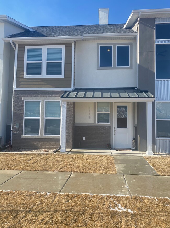 property at 1118 S High Ridge Dr