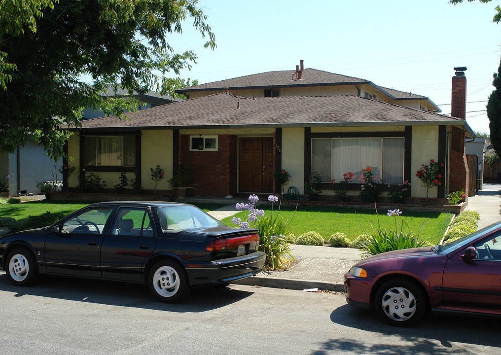 526 Doyle in San Jose, CA - Foto de edificio