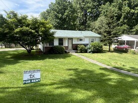 2001 Elmwood St in Johnson City, TN - Building Photo