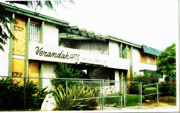 Verandah Apartments in Los Angeles, CA - Building Photo - Building Photo