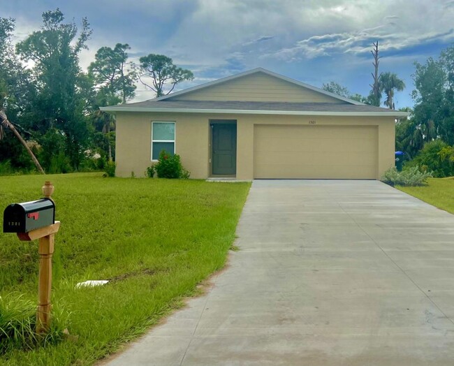property at 1301 S McDuff St