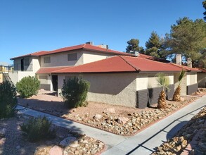 5282 S Maryland Pky, Unit A in Las Vegas, NV - Building Photo - Building Photo