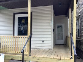 316 Washington Ave in Charleroi, PA - Building Photo