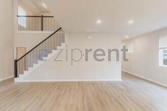 120 Baron Von Gator Dr in San Marcos, TX - Foto de edificio - Building Photo