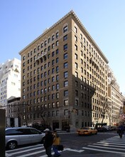 29 E 64th St in New York, NY - Building Photo - Building Photo