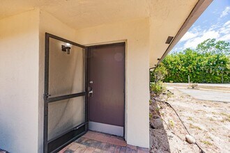 5029 Rose Hill Dr in Boynton Beach, FL - Building Photo - Building Photo