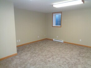 3955 Olympic Blvd in Billings, MT - Building Photo - Building Photo