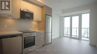 75 James St S in Hamilton, ON - Building Photo - Building Photo