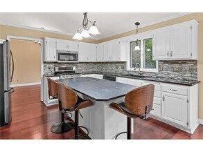 1142 Marnie Ct in St. Paul, MN - Building Photo - Building Photo