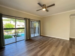 6500 Harbor Town Dr in Houston, TX - Building Photo - Building Photo