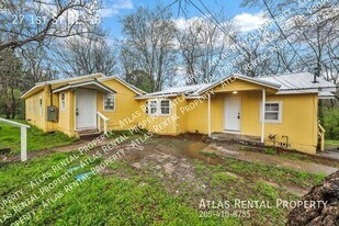 27 1st St NE in Graysville, AL - Building Photo