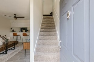 Turtle Pointe Apartments