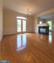 2421 Huntington Park Dr in Alexandria, VA - Building Photo - Building Photo