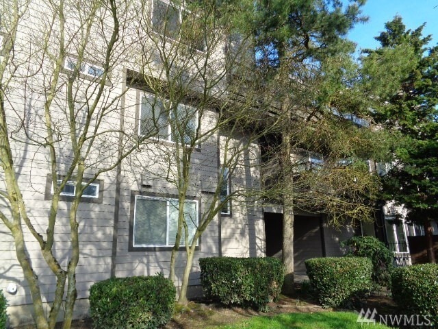 6055 35th Ave SW #307 in Seattle, WA - Building Photo - Building Photo