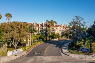 Seabridge Villas in Huntington Beach, CA - Foto de edificio - Building Photo