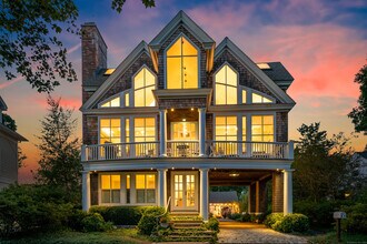 2 Sachem Rd in Branford, CT - Building Photo - Building Photo