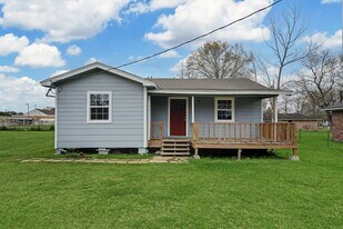 1210 Glendale St in Dayton, TX - Building Photo