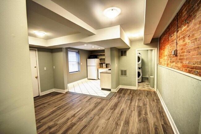 2019 E Pratt St in Baltimore, MD - Building Photo - Building Photo