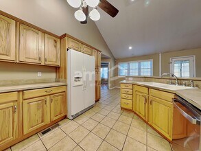 3710 Eagles Vista Ln in Knoxville, TN - Foto de edificio - Building Photo