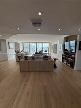 19500 Turnberry Way in Aventura, FL - Building Photo - Building Photo