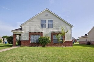 10248 Budtime Ln in Dallas, TX - Building Photo