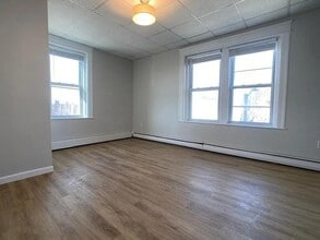 29 Irving St in Worcester, MA - Building Photo - Building Photo