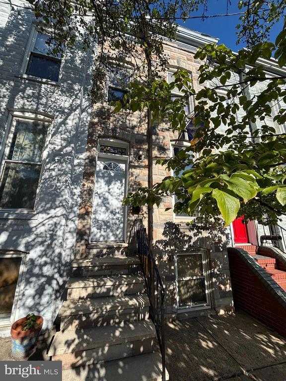 property at 1404 Woodall St