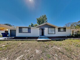 13426 Tyringham St in Spring Hill, FL - Building Photo
