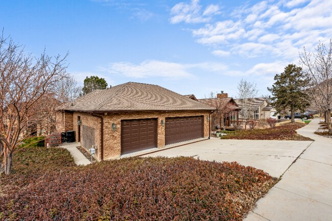 6532 S Heughs Canyon Way in Holladay, UT - Building Photo - Building Photo