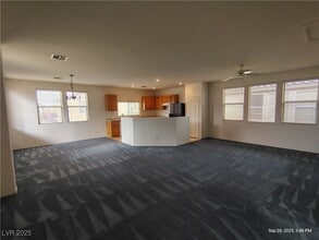 6284 W Cougar Ave in Las Vegas, NV - Building Photo - Building Photo