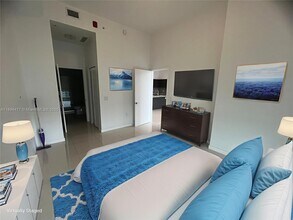 7661 NW 107th Ave in Doral, FL - Building Photo - Building Photo