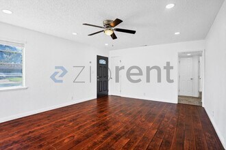 1335 E Brown Ave in Fresno, CA - Building Photo - Building Photo