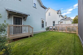 267 E 11th St in Fayetteville, AR - Building Photo - Building Photo