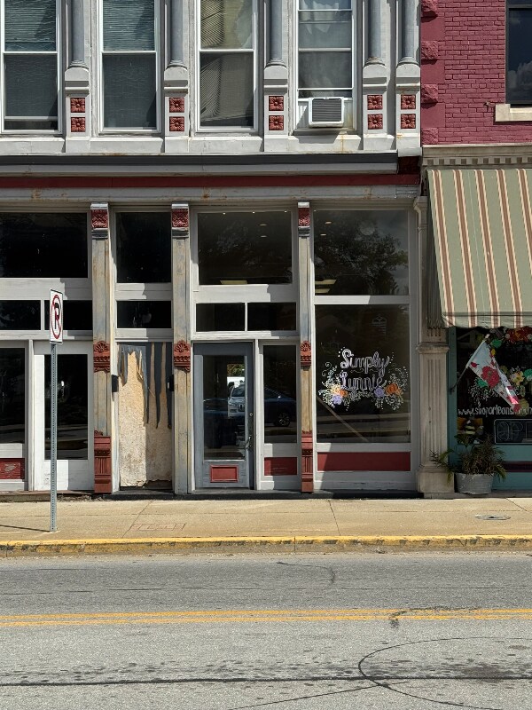 property at 172 S Maple St