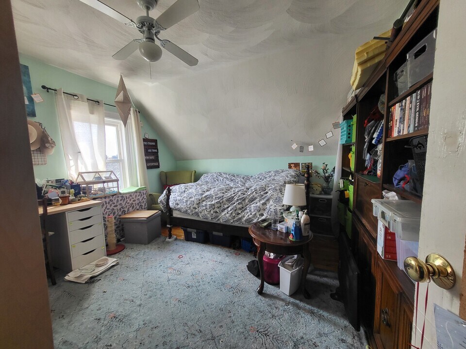 35 Cameron Ave, Unit 2 in Somerville, MA - Foto de edificio