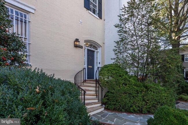 3306 R St NW in Washington, DC - Building Photo - Building Photo