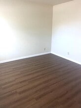 42 Washington St in San Juan Bautista, CA - Building Photo - Building Photo