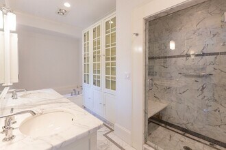 56 Kirkland St, Unit 6 in Cambridge, MA - Foto de edificio - Building Photo