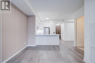 4955 Yonge St, Unit 1009 in Toronto, ON - Building Photo