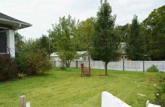 209 W Wimer St in Knob Noster, MO - Building Photo - Building Photo