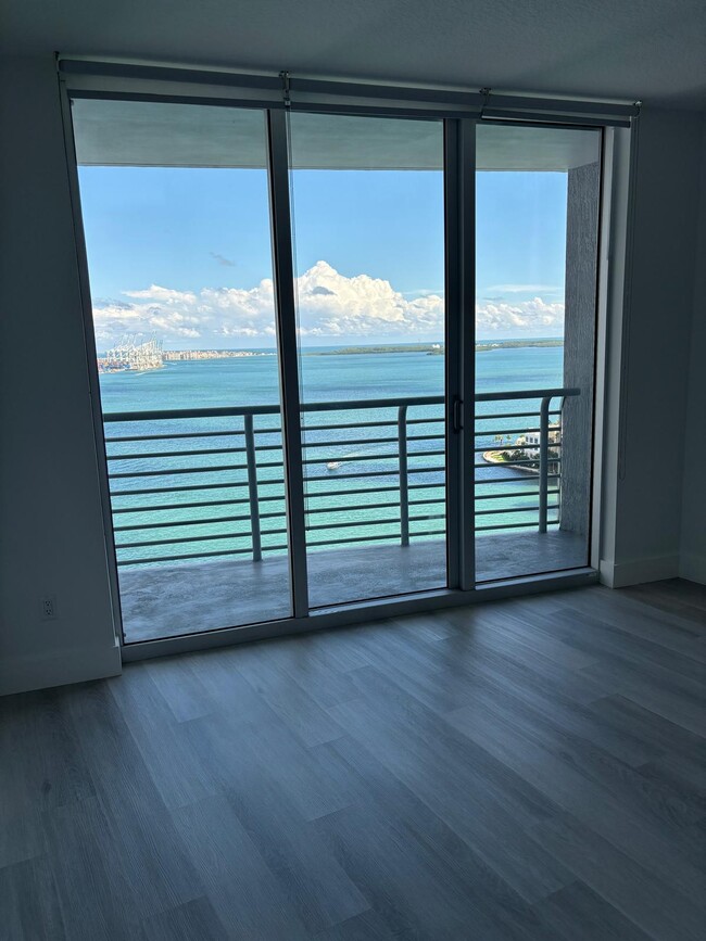 property at 950 Brickell Bay Dr