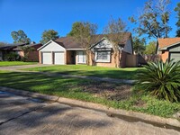 8511 Avington Rd in La Porte, TX - Foto de edificio - Building Photo