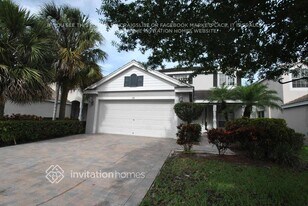 108 Lancaster Way in Royal Palm Beach, FL - Building Photo