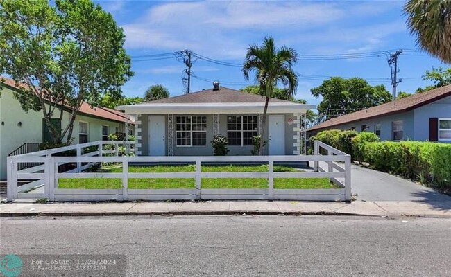 706 S F St in Lake Worth, FL - Building Photo - Building Photo